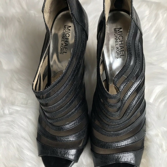 Michael Kors~HOT HOT~Booties - Picture 5 of 5